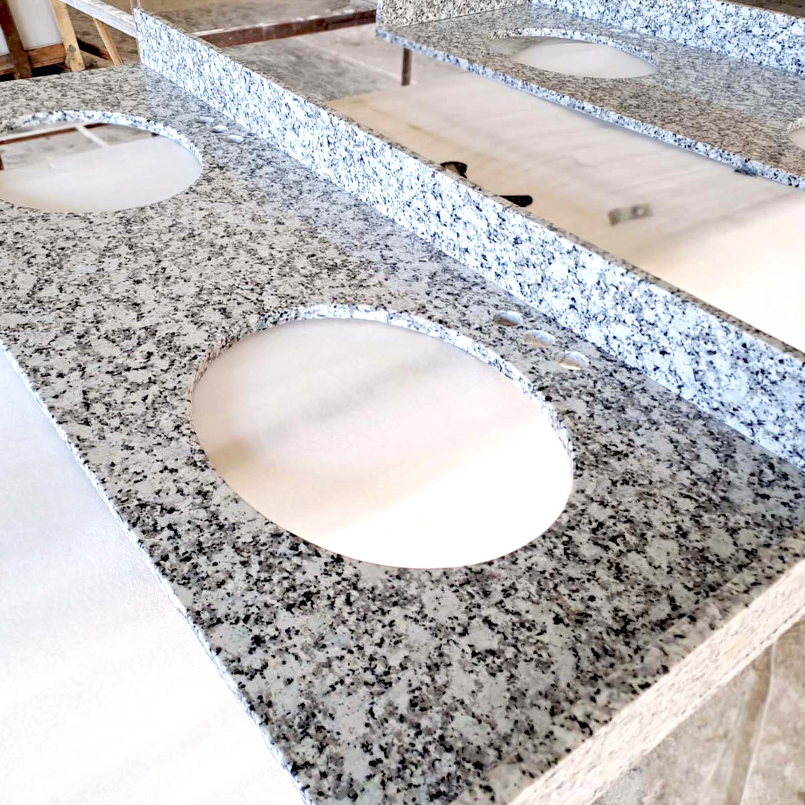 P white granite counter top