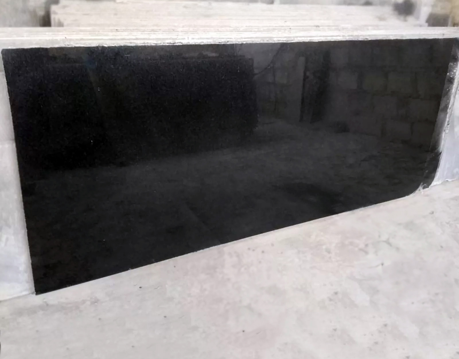 Jet black cutter slabs