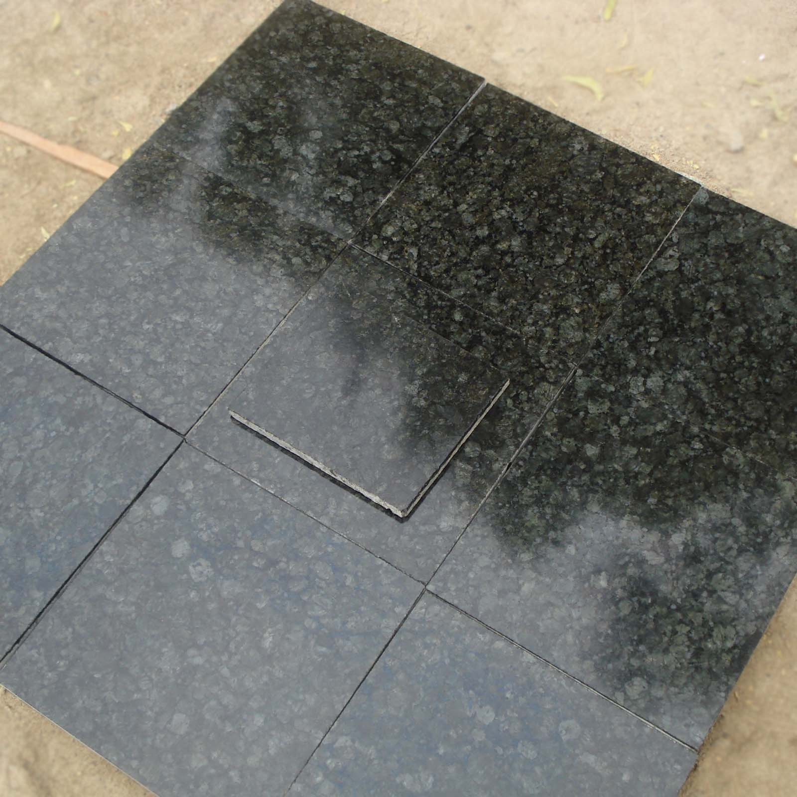 Green pearl granite tile