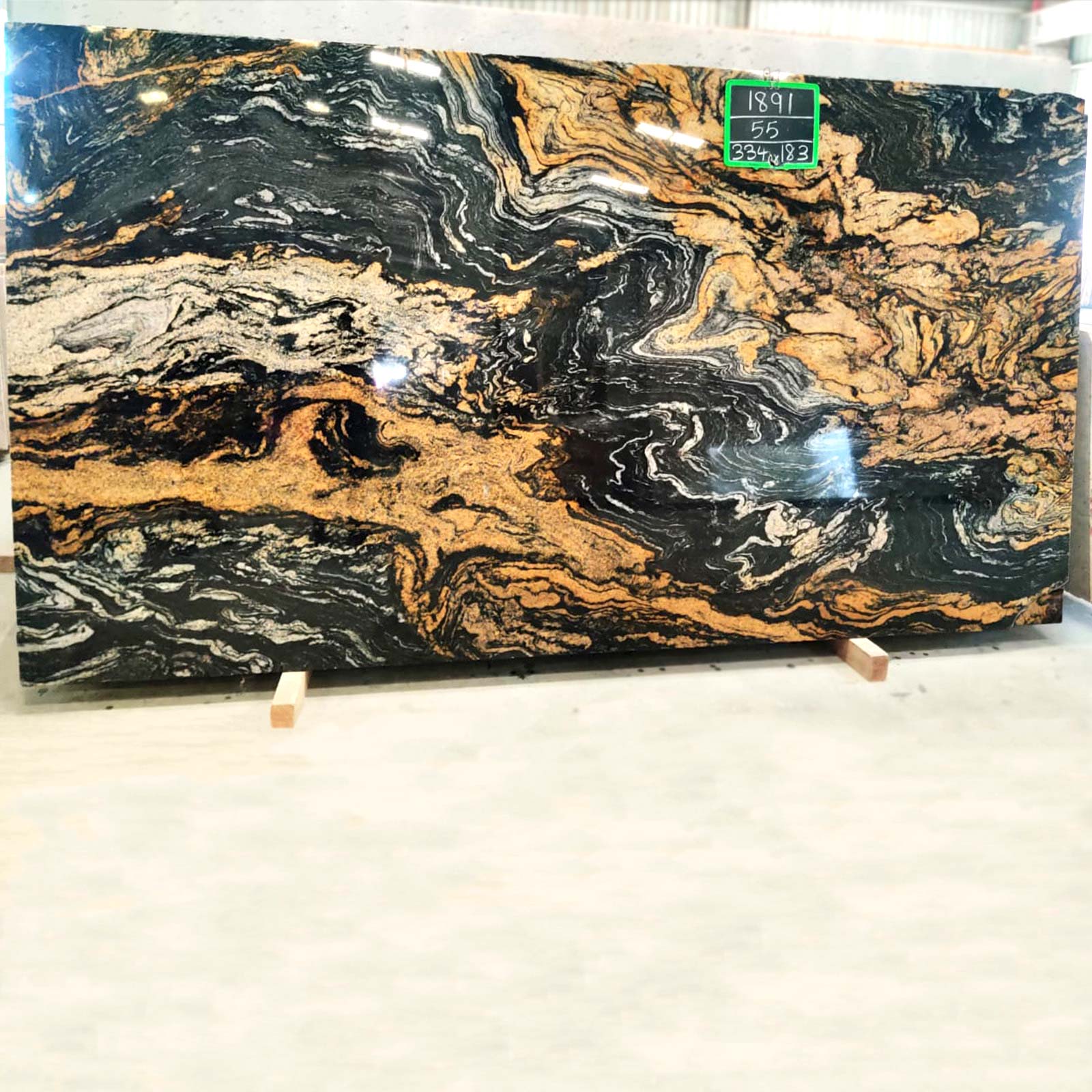 Fusion gold gangsaw slab