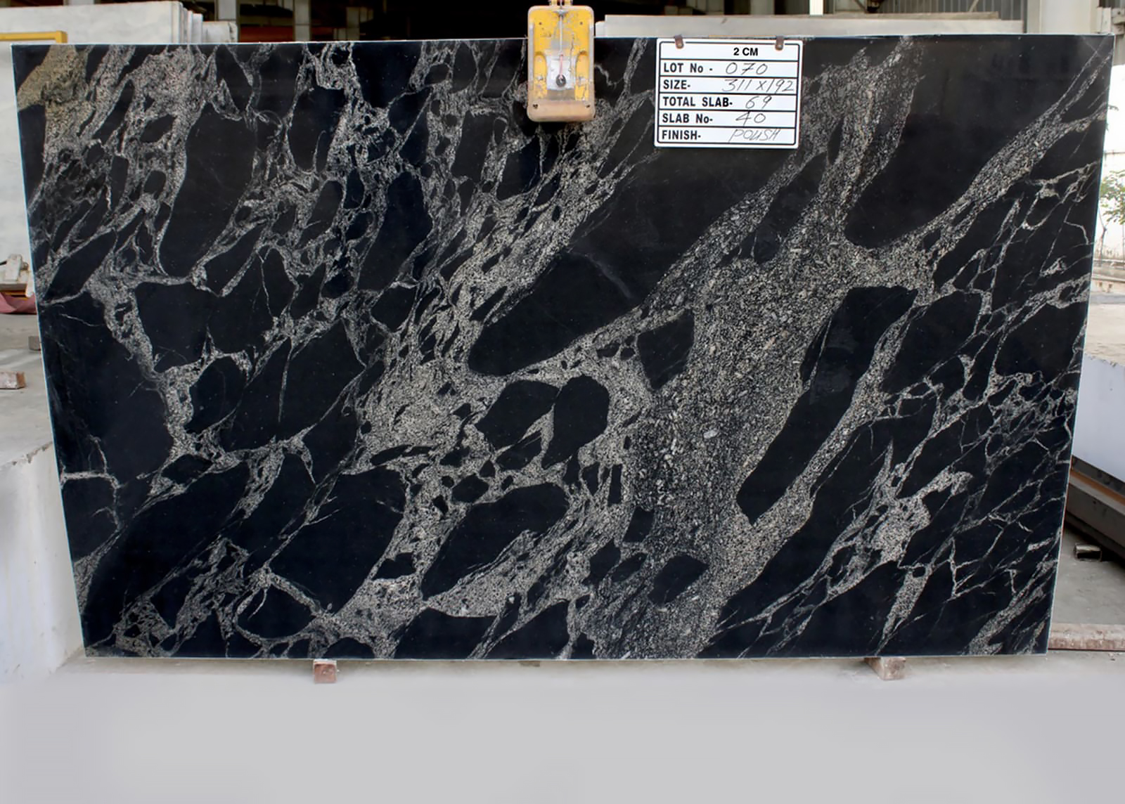 Magma gold granite gangsaw slab