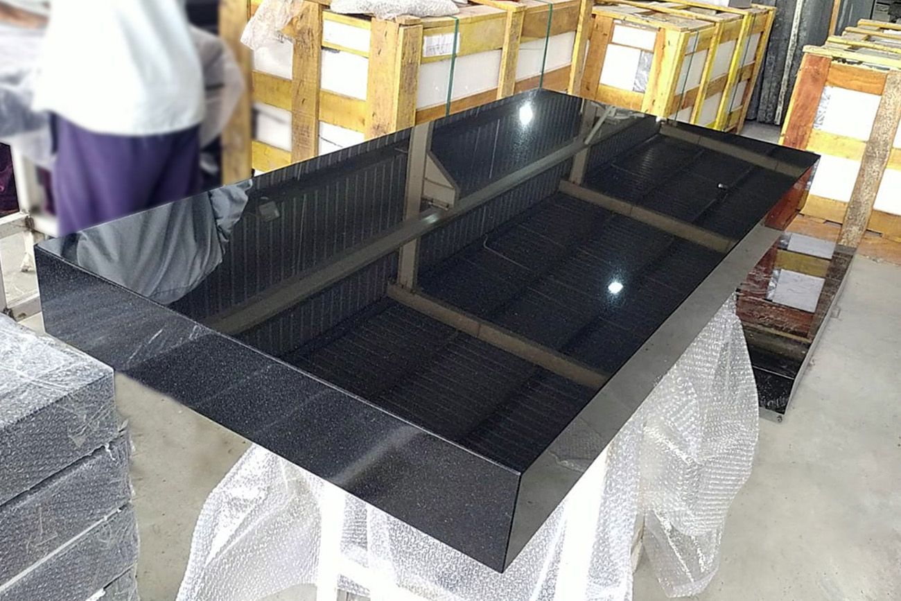 Granite monument packaging