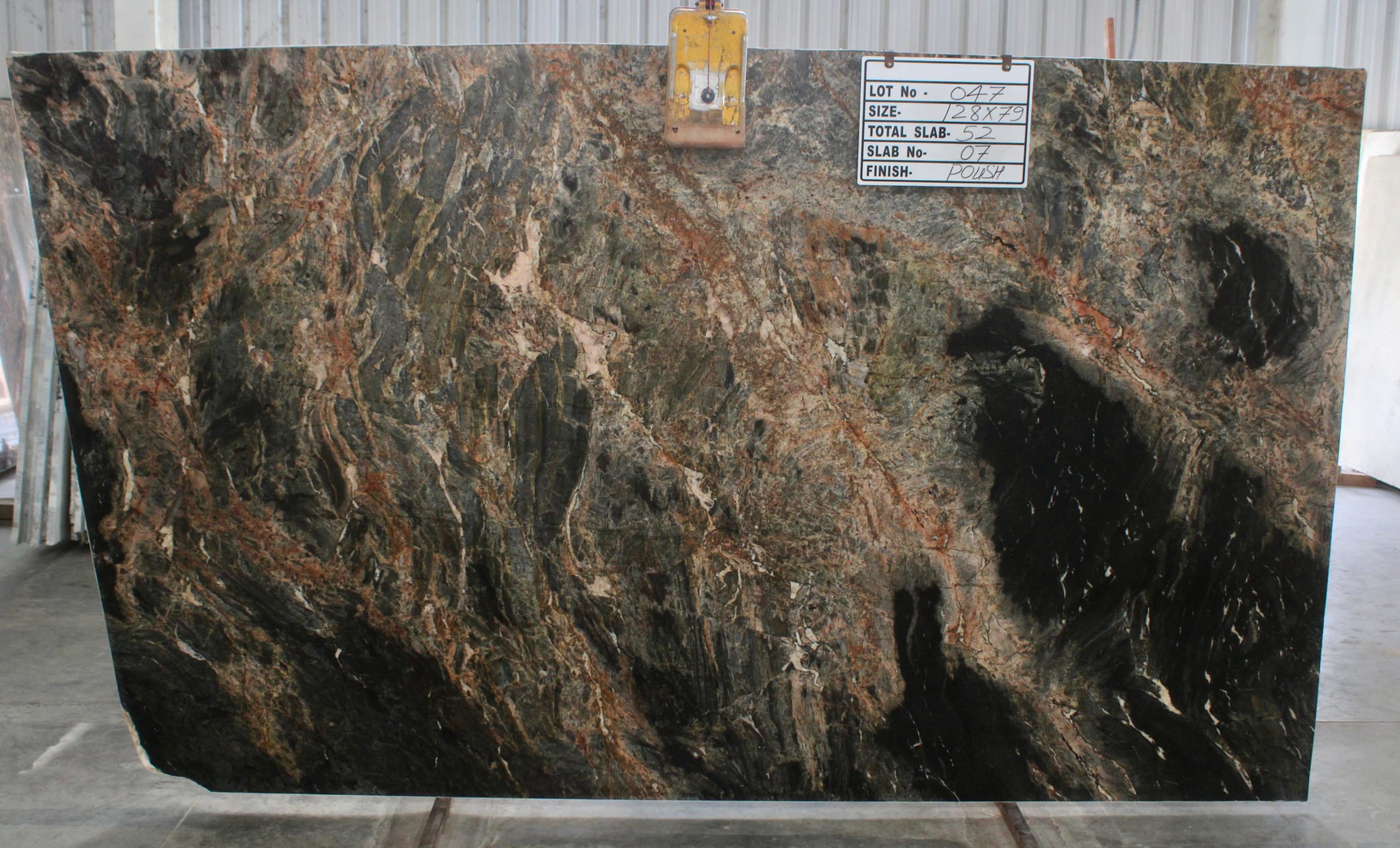 Lava oro granite gangsaw