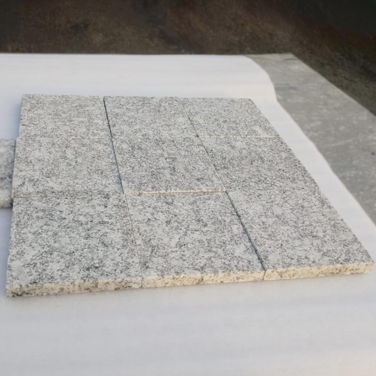 S white granite tiles